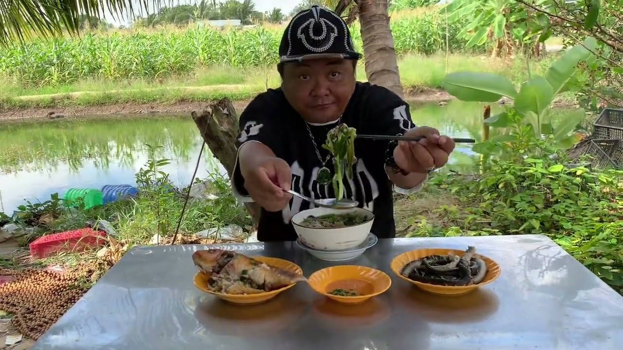 Hôm nay ăn gì? Ăn món dân giả sản vật quê hương nè.