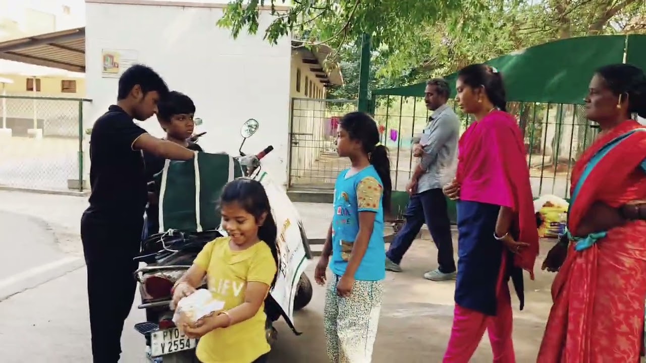 EARAM NGO|PASIILLAA PUDUVAI JIPMER HOSPITAL, PUDUCHERRY #foodforall #fooddistribution #ngowork 