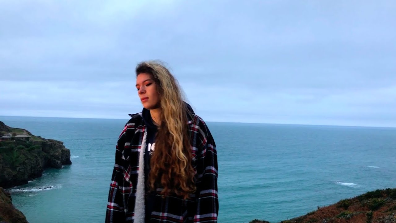 Skye-Anna - Sunflower [Official Music Video]
