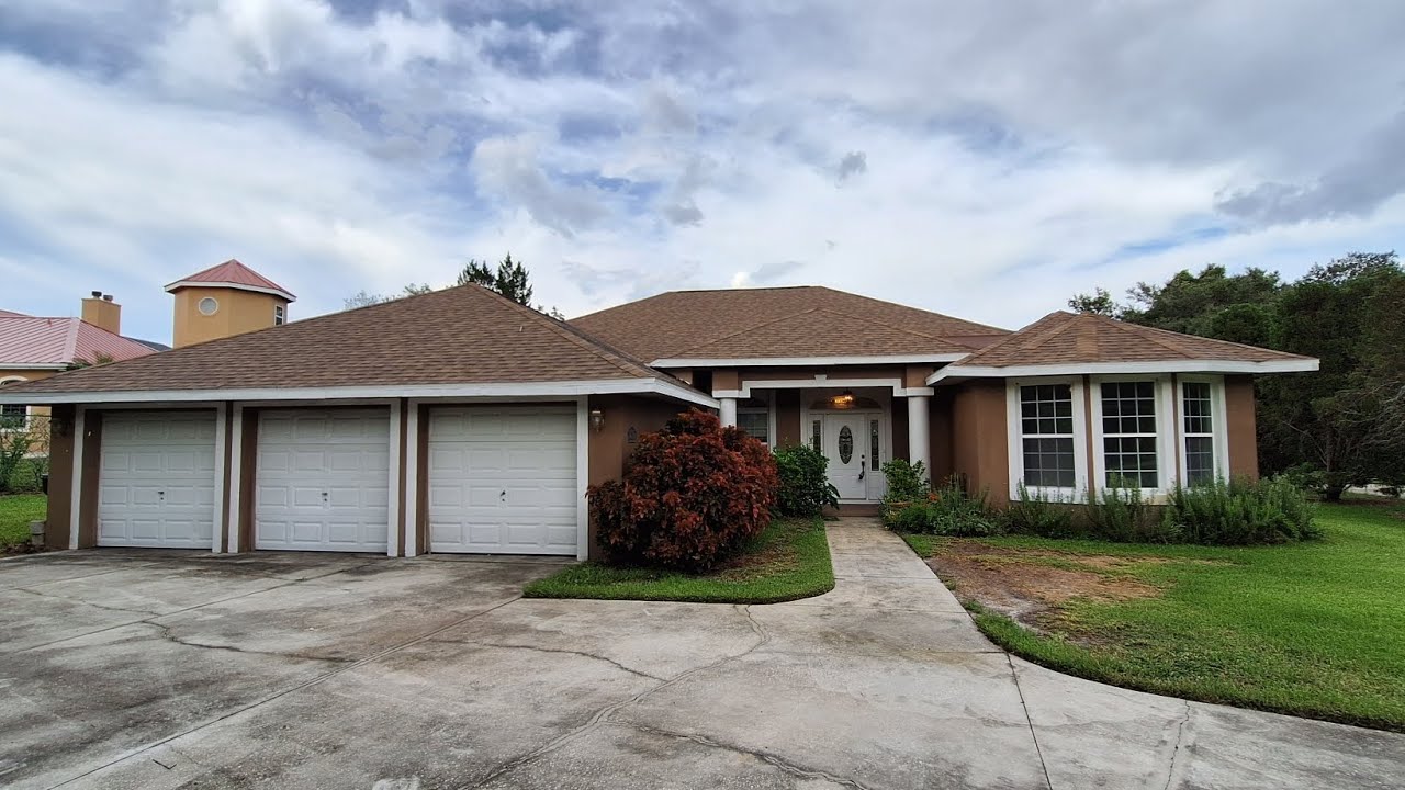 Se Vende Hermosa Casa 🏡 de 4 Dormitorios 3 Baños con Piscina Privada en Haines City, Florida 33844