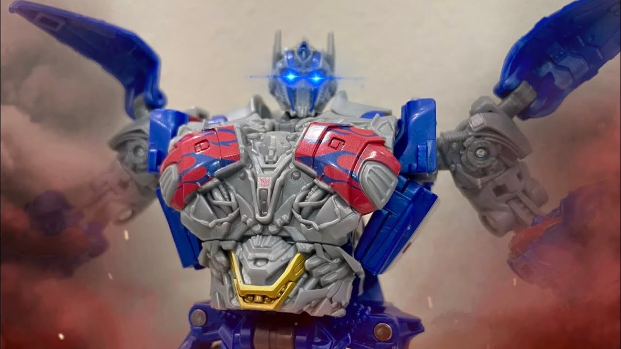 Обзор фигурки Оптимуса Прайма из серии Transformers Studio Series Age of Extinction Leader Class.