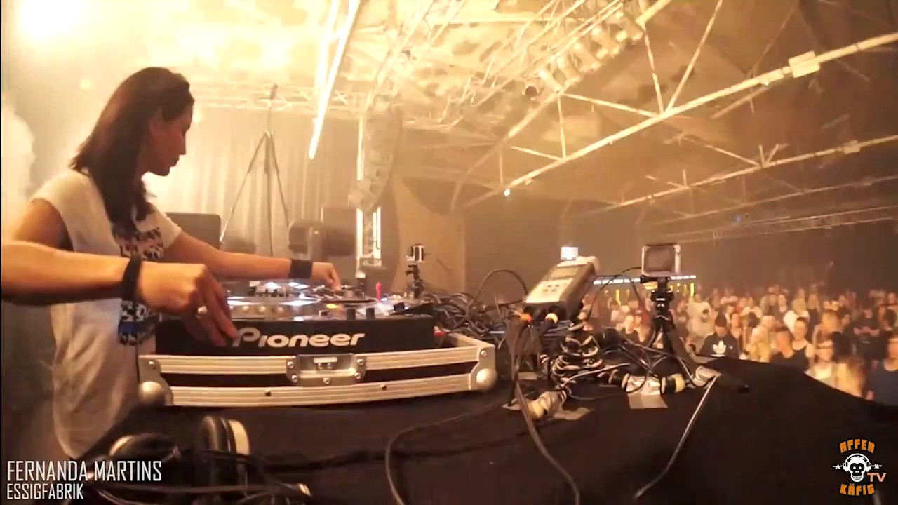 Fernanda Martins @ Affenk&auml;fig, Essigfabrik, DE, 07.01.2017