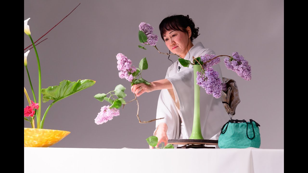 Prof. Junko Kikuchi gives Ikenobo Ikebana Demonstration at Japan House London, May 2022