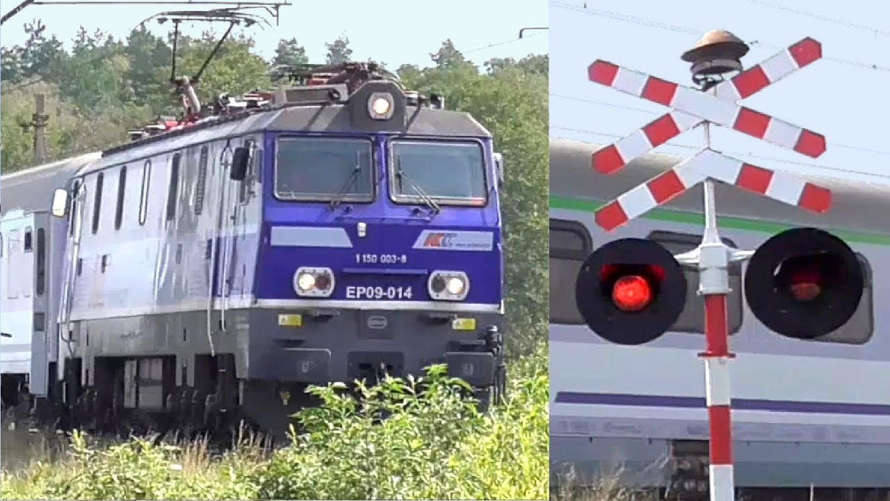 2 Pociągi [PKP IC] - 2xEP09 na starym przejeździe kolejowym w Jasieniu