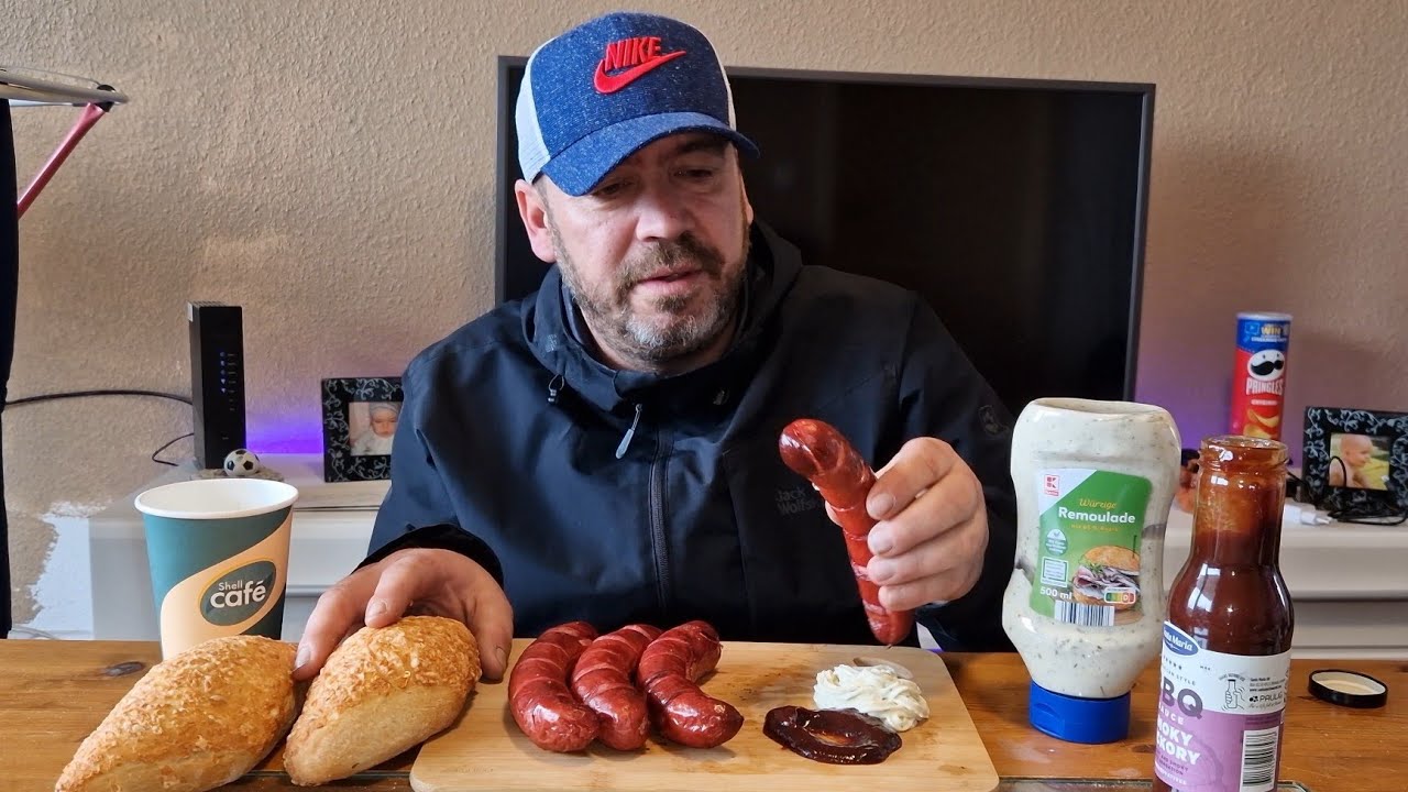 Frankfurter Rindswürstchen mit BBQ Soße und  Käsebrötchen! /ANKÜNDIGUNG/