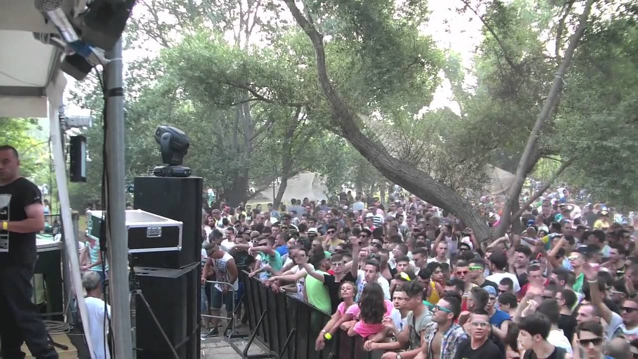 THE ADVENT vs INDUSTRIALYZER | Play the Music in the park @ Old River Park - 23.06.2012