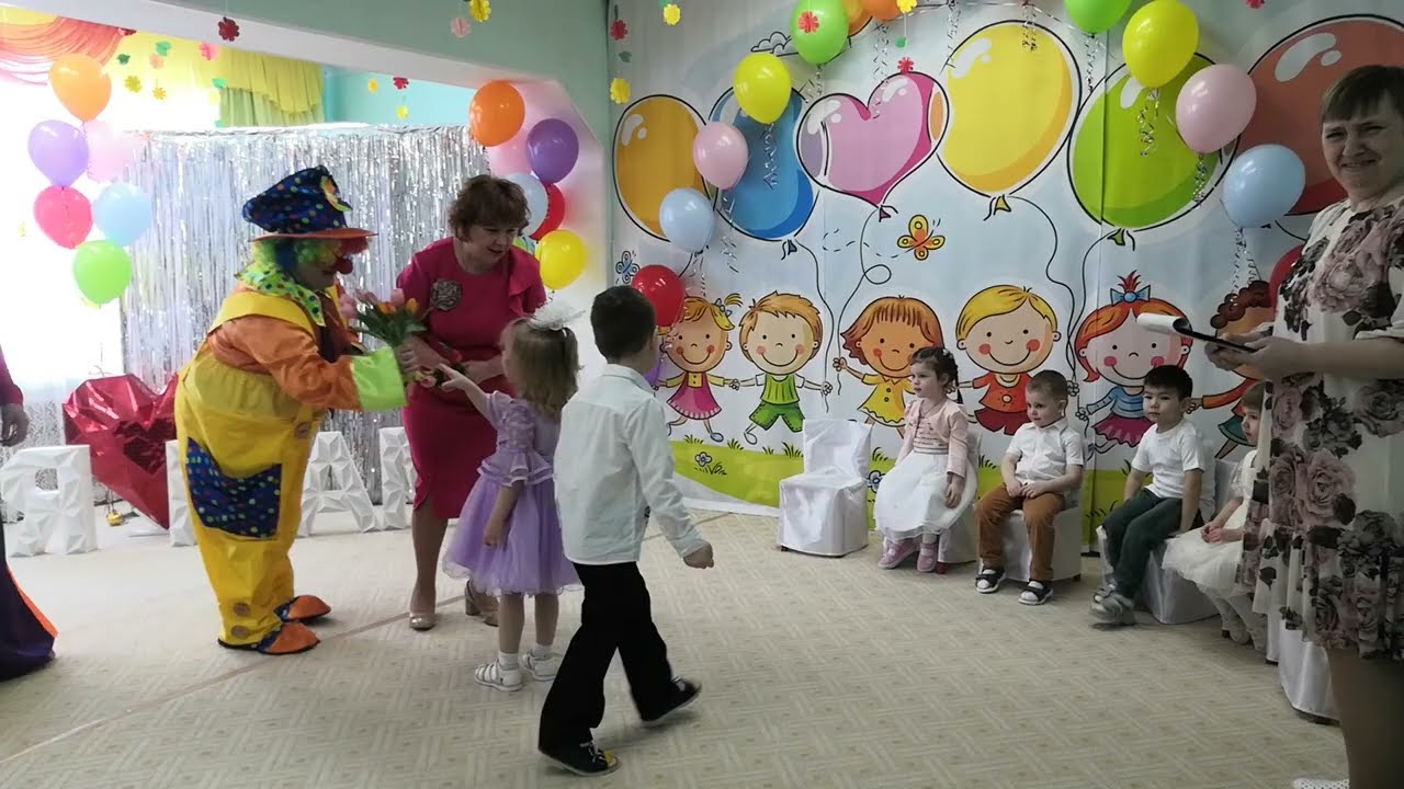 Праздник 8 марта в младшей группе "Клёпа и Ириска в гостях у ребят"