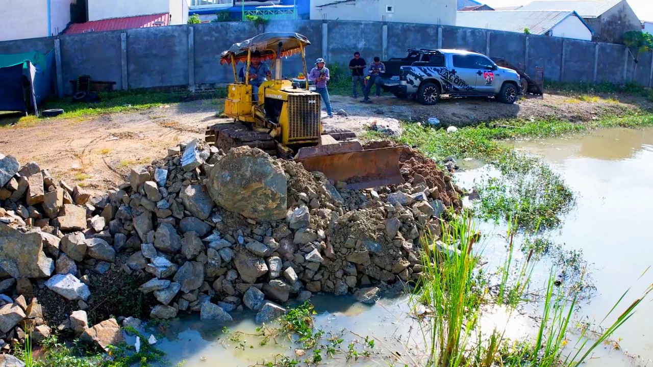 WOW Start This Project! Surface Huge Land Slope​ Very Deep Water Was Deleting With Filter​ 5t& Dozer