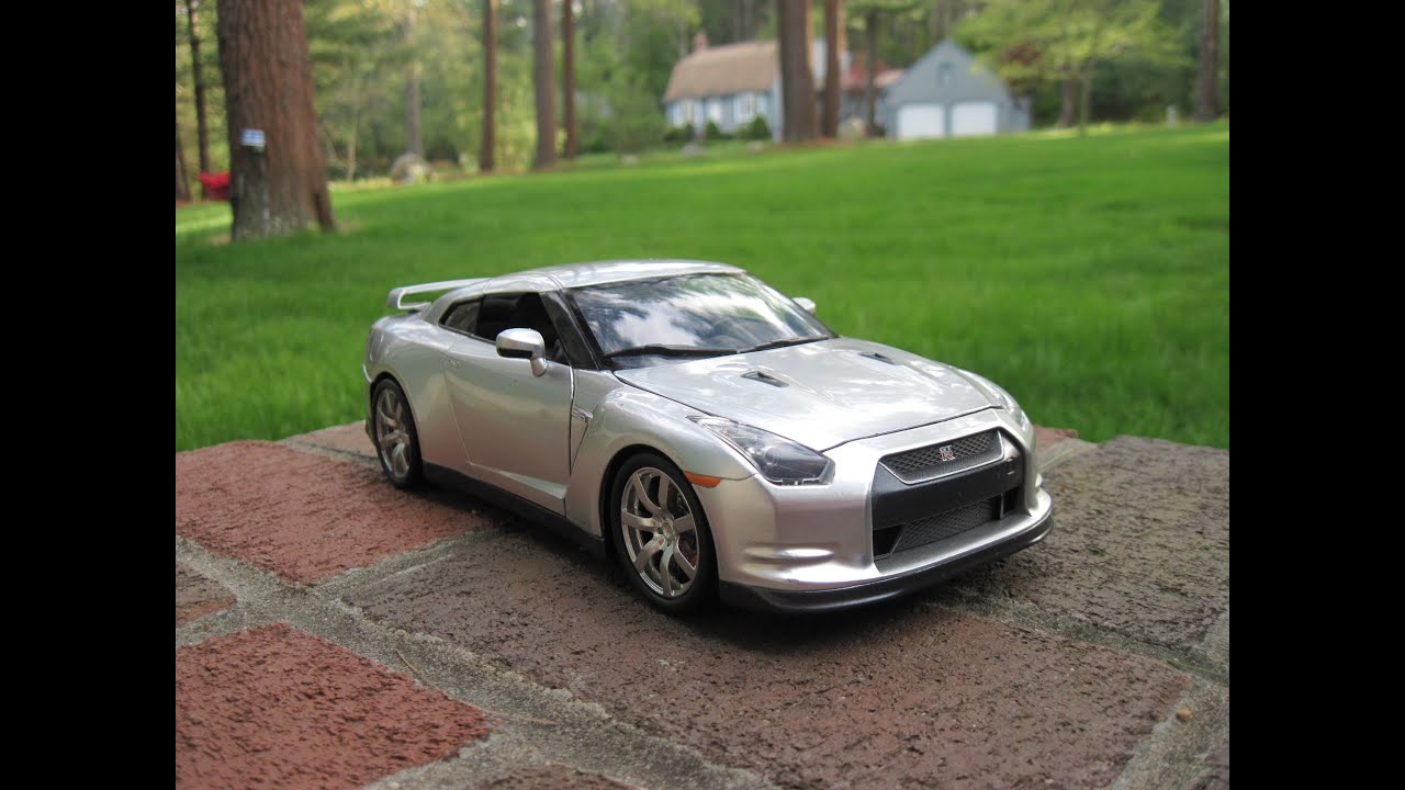 Review of 1/18 Nissan GTR by Jada
