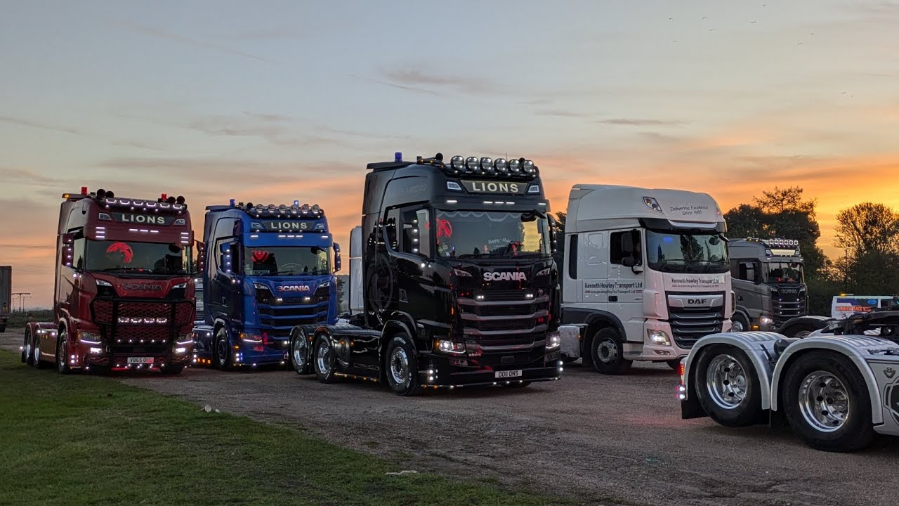 TRUCKS ARRIVING AT NEWARK TRUCKFEST
