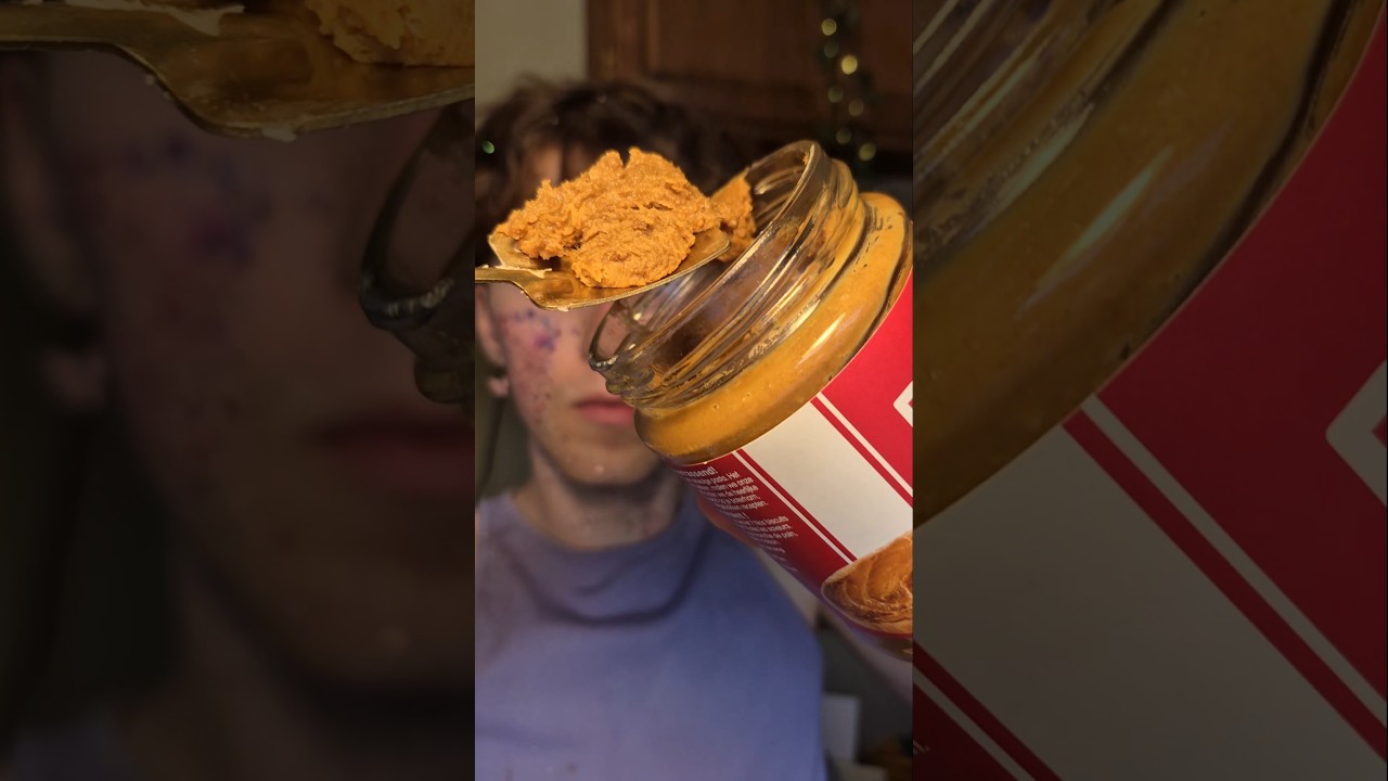 ✨️crunchy✨️ biscoff vs ✨️creamy✨️ lotus Biscoff spread! which one will win?🤔 #asmreating #biscoff