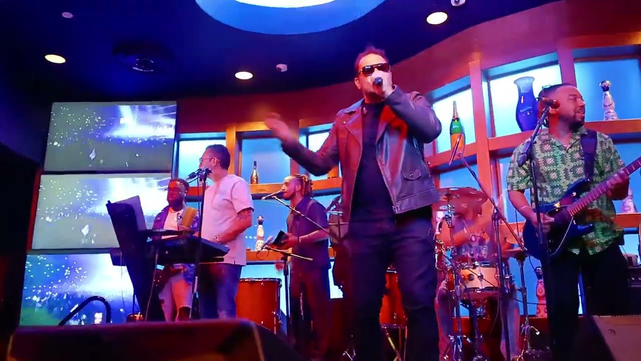 TVICE LIVE AT BLUE MARTINI-JAZZ LA DOUS
