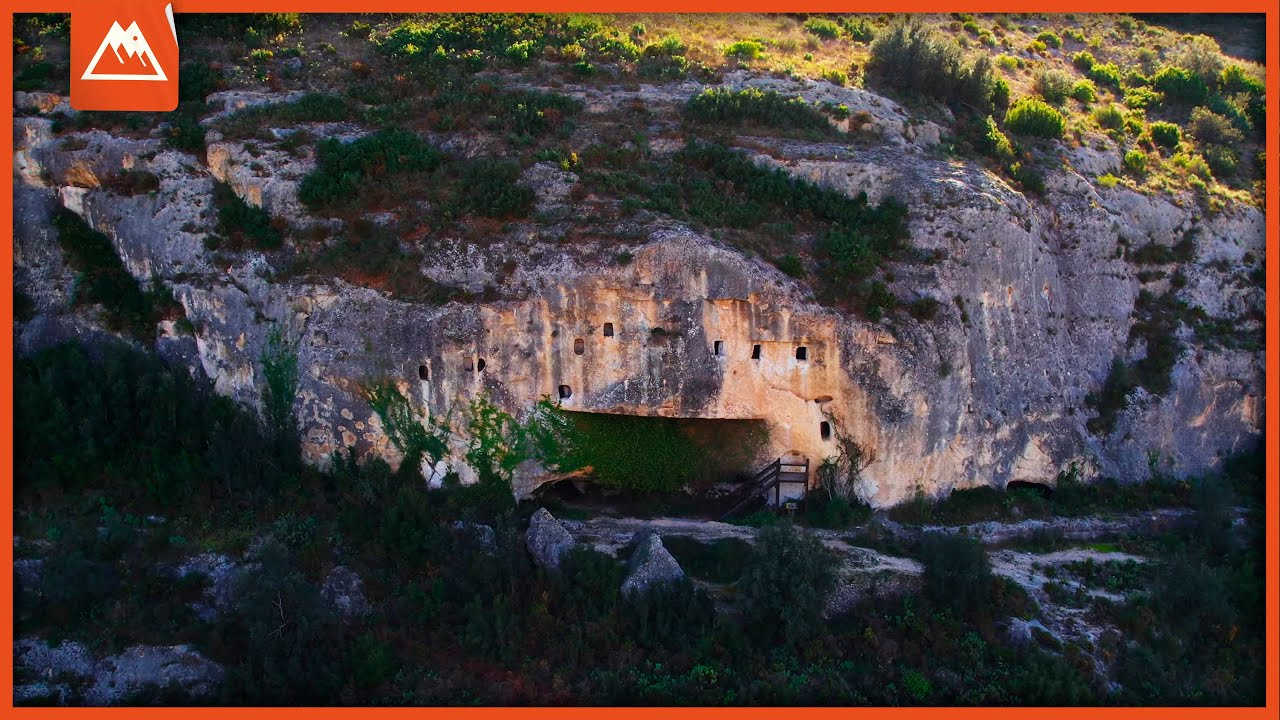 Cova les finestres y Barranc del Pantanet (Ruta circular PR-CV 389 )