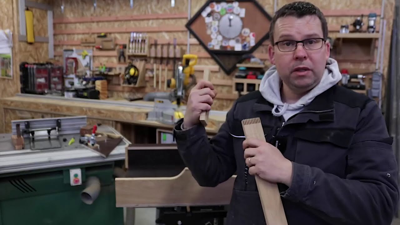 Fabrication d’un gabarit à queue droite pour scie sous table.