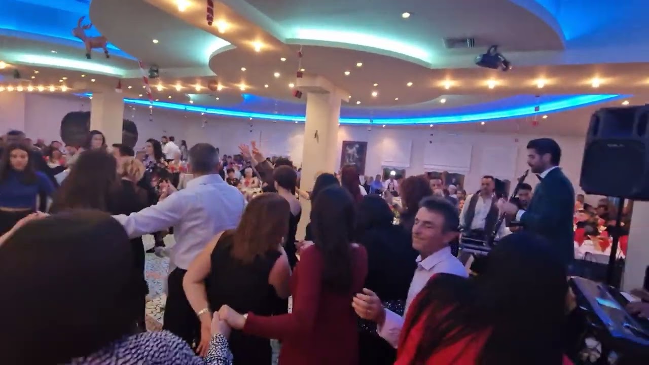 Γιώργος Μπέκιος και Άρης Μουγκοπέτρος Ρεβεγιόν Πρωτοχρονιάς Κέντρο Όασης Τρίπολη 31-12-2023