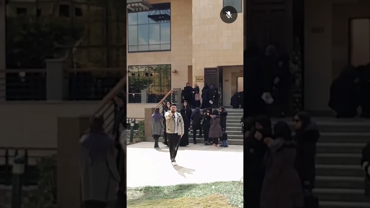 صراخ الأم وانهيار شقيقاته.. لحظات موجعة من جنازة شقيق زينة لحظة خروج جثمانه