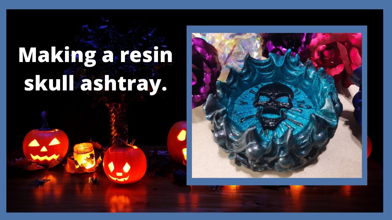 Making a skull trinket dish/ashtray with epoxy resin. Halloween DIY.
