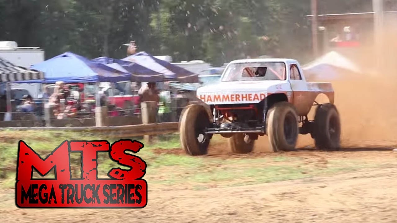Hammerhead (Keith Spiker) - Run 1 at Twitty's Mud Bog (2015)