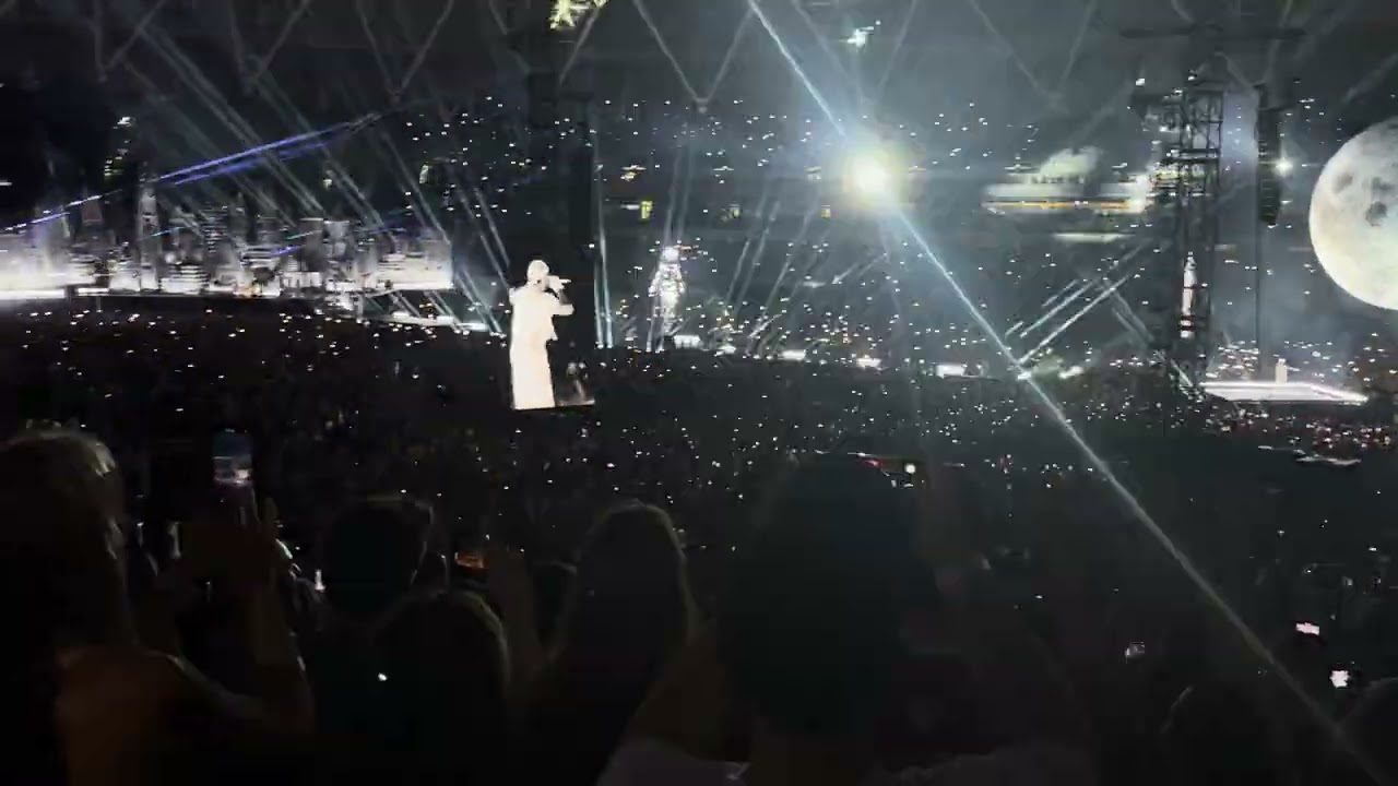 The Weeknd - Blinding Lights (Live at London Stadium 8 July)