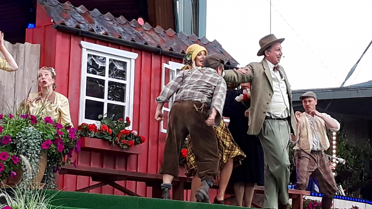 Sanna Nielsen, Sussie Eriksson, Kim Sulocki, Andreas Eriksson - Söderkis medley @ Allsång på skansen