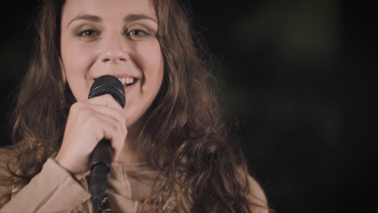Dora Toiá / Ana Paula - Quem sabe isso quer dizer amor