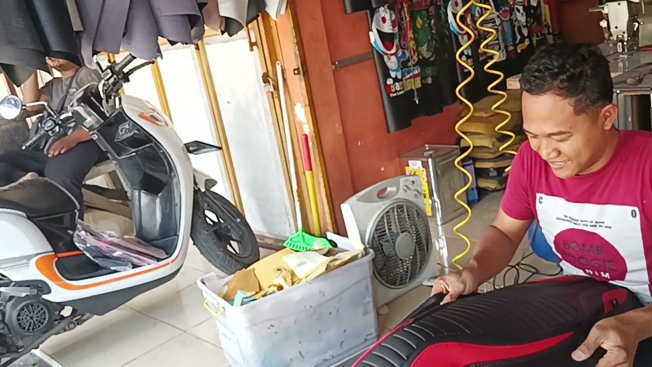 Bisnis: Jok Motor Topik, Cepat. Eksis Puluhan Tahun.