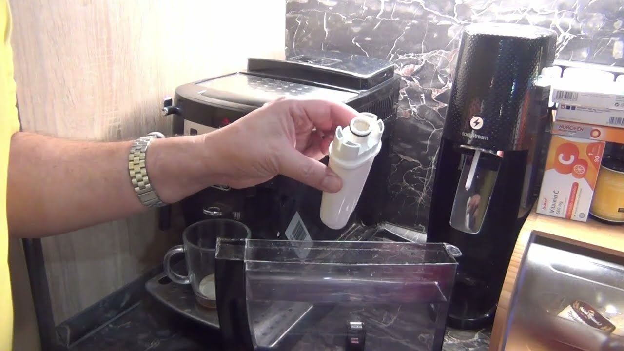 Automatický kávovar DeLonghi - odvápnenie