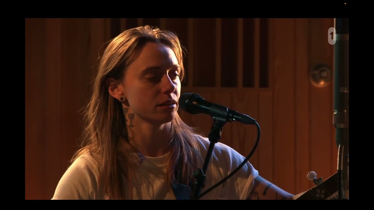 Julien Baker and TORRES - Sugar in the Tank (Live for VRT Max)