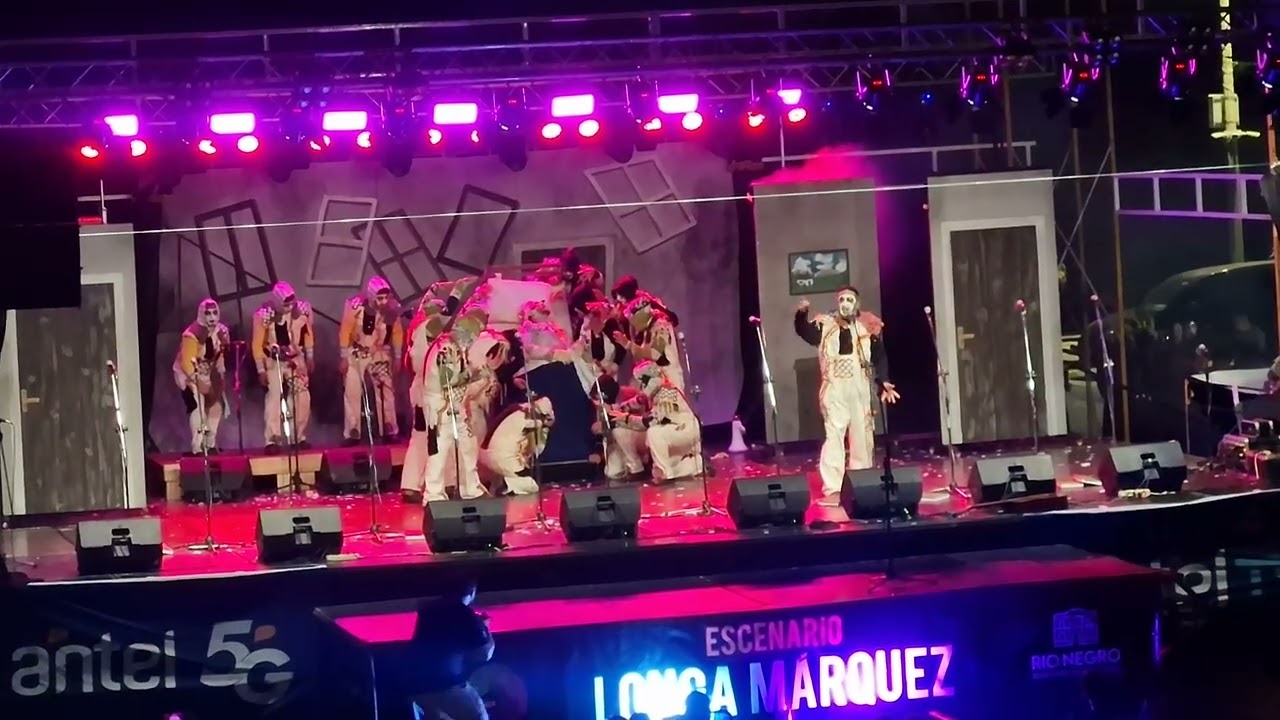 La Farola ya alumbra el carnaval