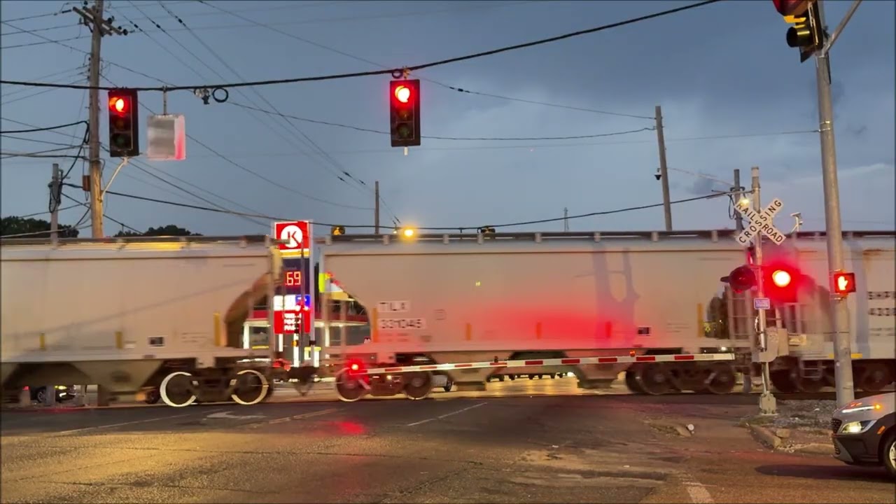 Highland Street Railroad Crossing, Memphis, TN