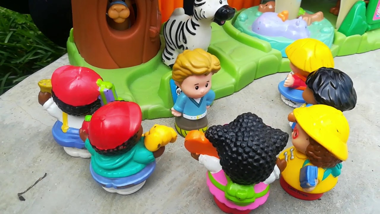Vamos al Zoologico! Little People
