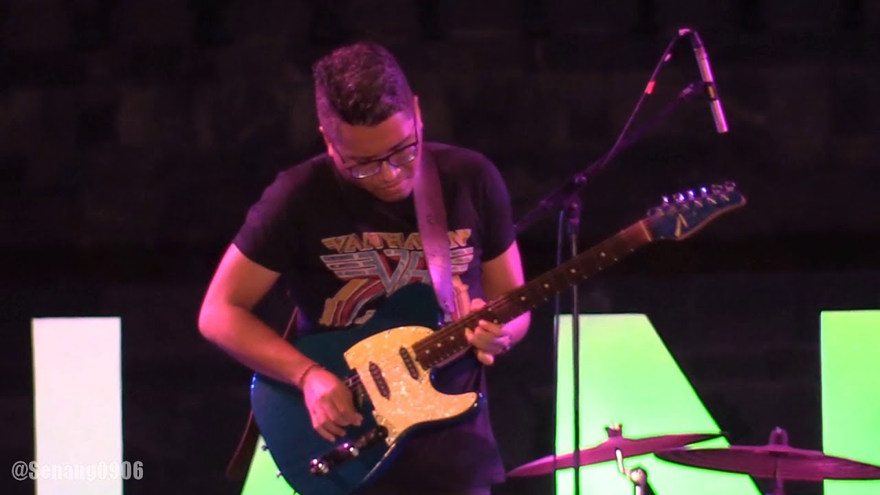 Glenn Fredly & Bakuucakar - Cinta dan Rahasia @ Prambanan Jazz 2017 [HD]