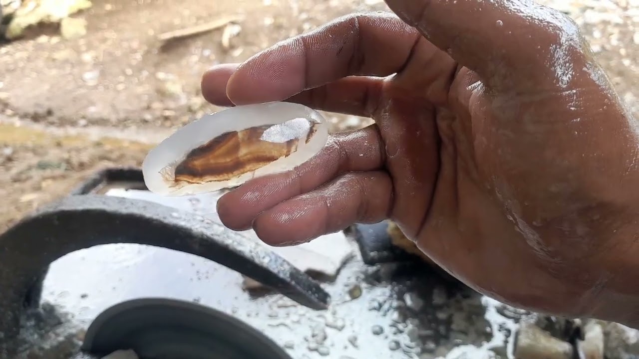 Skill luar biasa pengrajin batu gambar 🤣🤣 #abazz #abass #dailyinspiration #stonecrafts