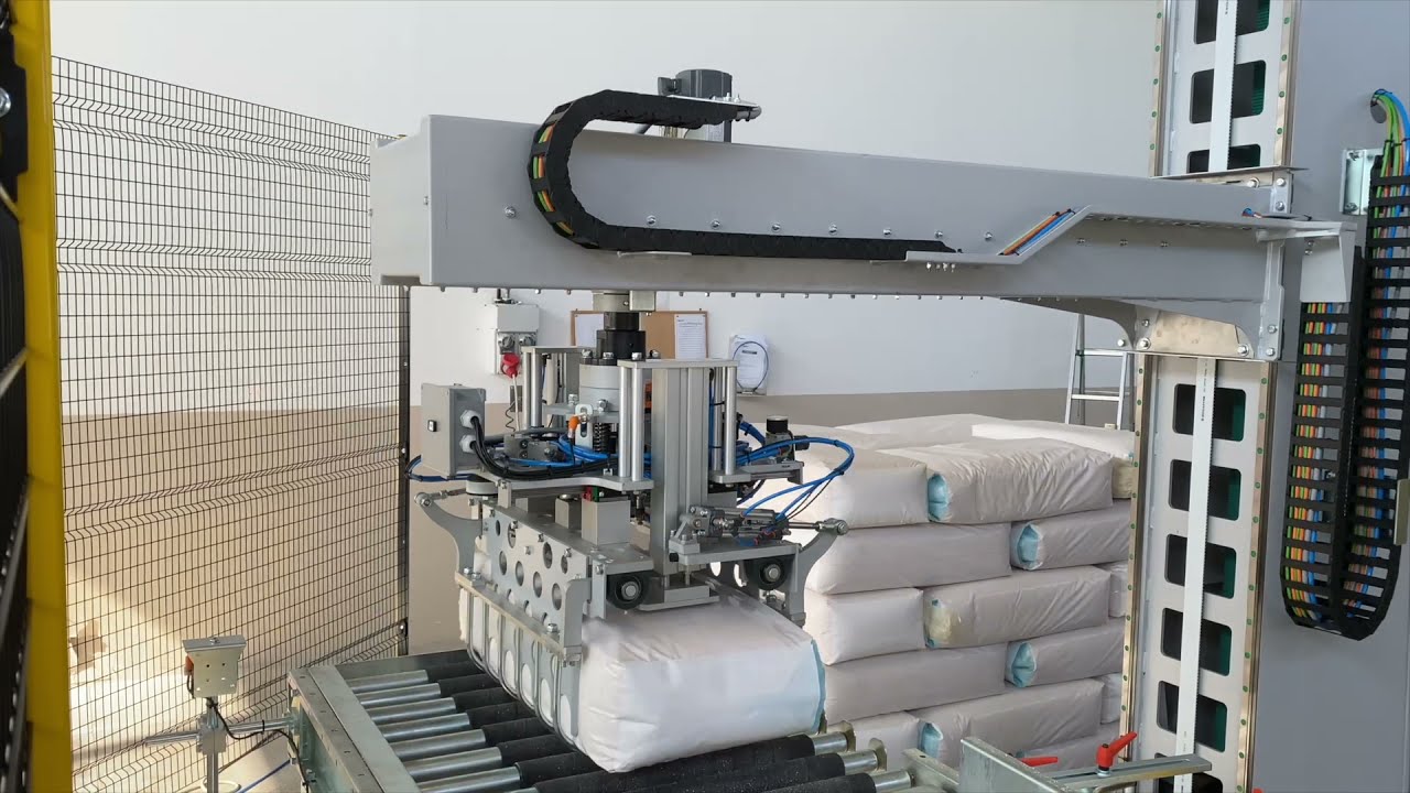 Nuovo Pallettizzatore Robot Eros con pinza per Sacchi a Valvola contenente Segatura di legno