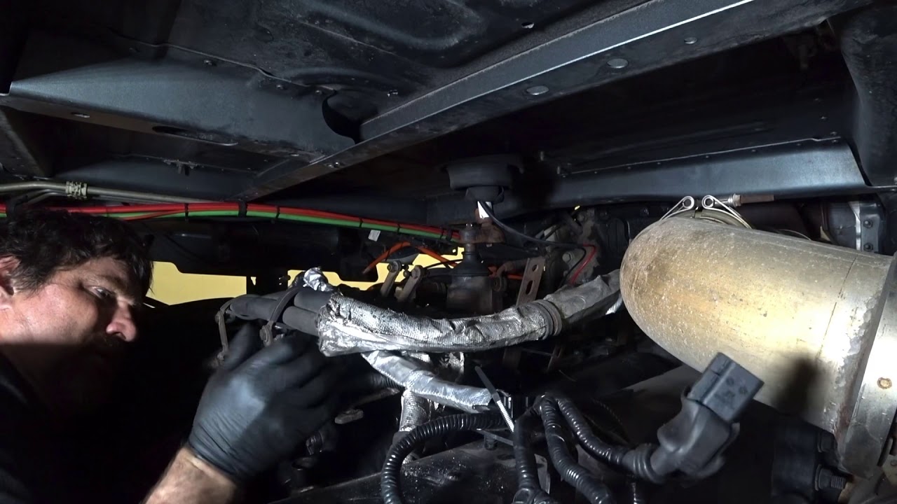 Truck Repair, part 2 Installing Transmission & Wiring Harness Freightliner Cascadia 2020/92