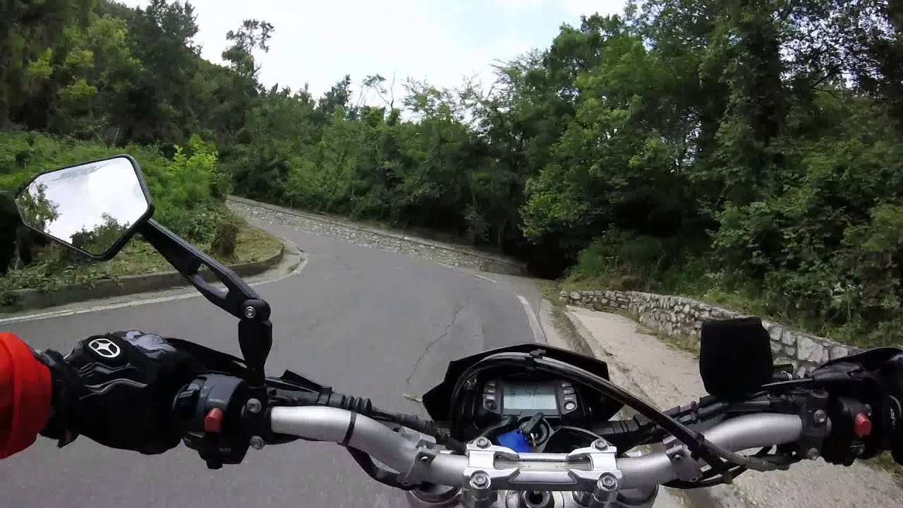 APRILIA SXV. tornanti stretti, uscite pazzesche!!