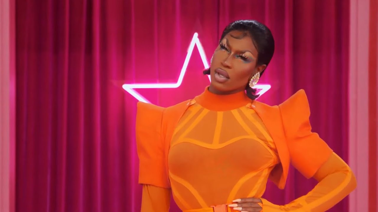 Shea Coule&eacute;'s Entrance | Rupaul's Drag Race All Stars 7