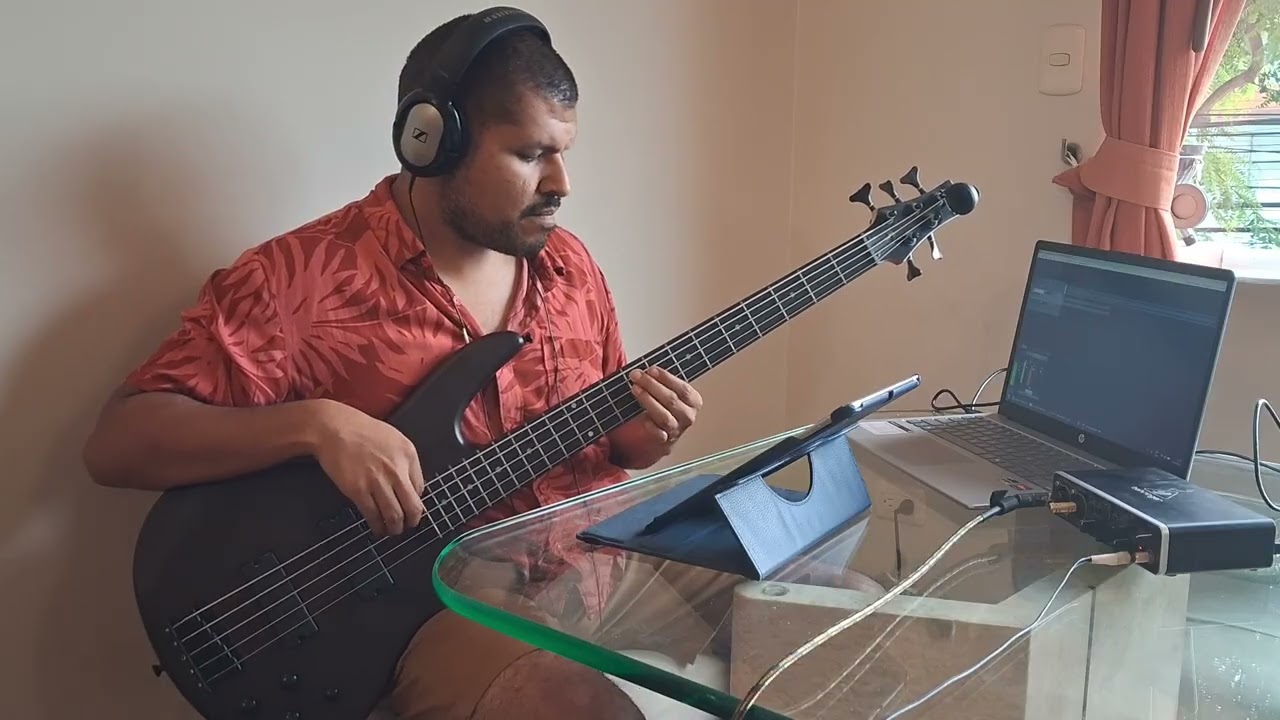 Die with a smile (Lady Gaga en salsa - Bass Cover)