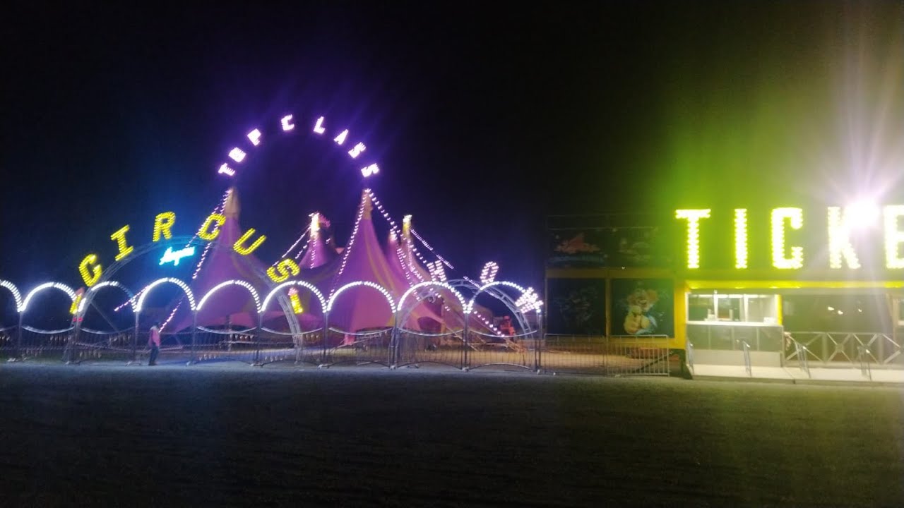 CIRCO NELL'ACQUA ARRIVA A CAGLIARI A NATALE 2021