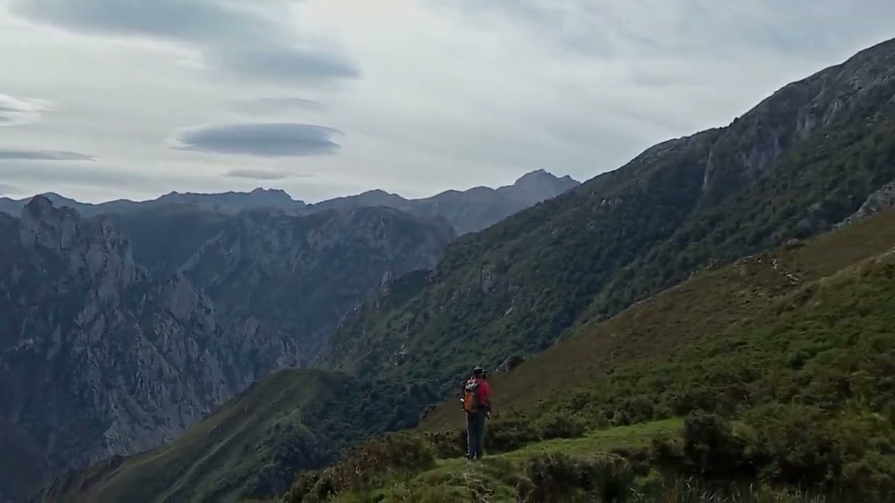 De Arenas de Cabrales al Pico Cuetón. Parque Nacional de Picos de Europa.