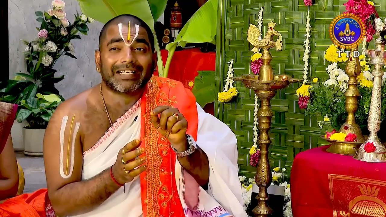 Who is a manava (human being)? How many kinds human beings are there? 