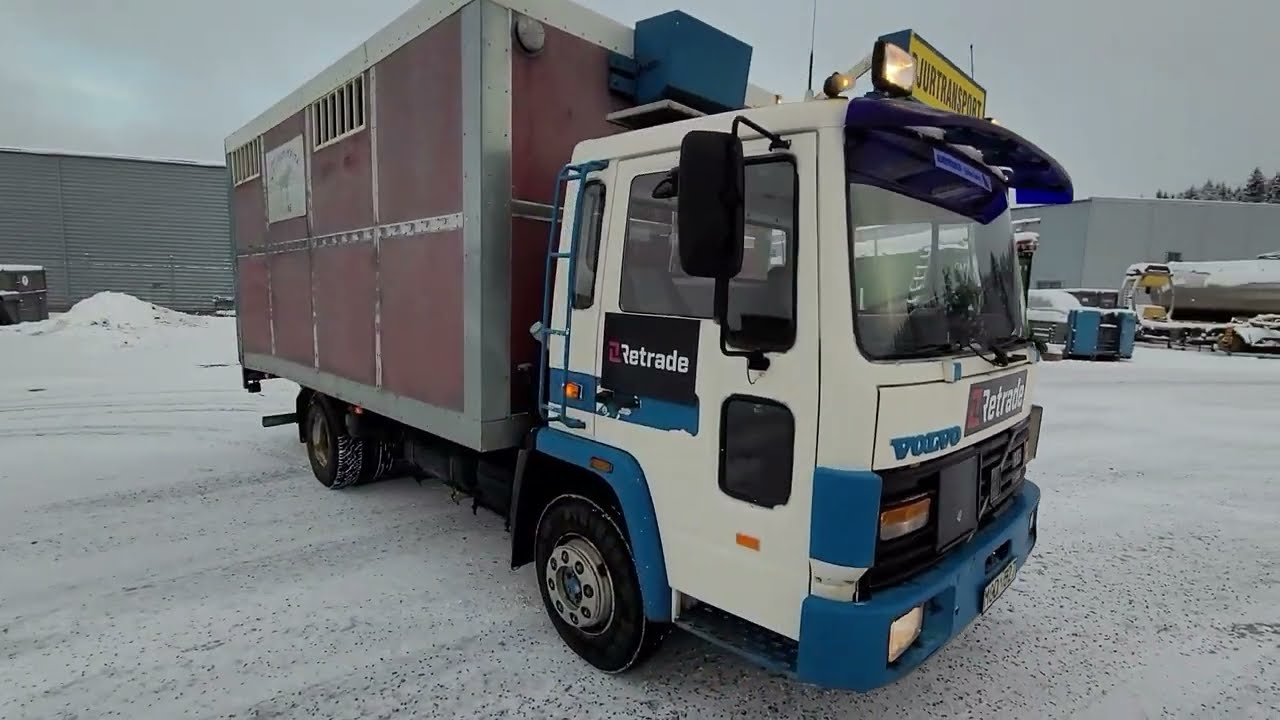 Volvo FL6 Djurtransport / häst  Skattebefriad / Animal transport finns på auktion hos Retrade.eu