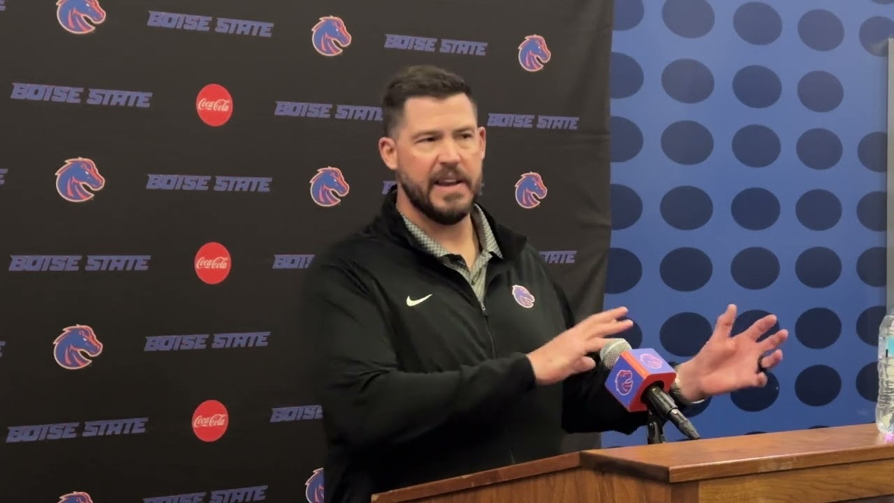 Boise State defensive coordinator Erik Chinander talks defense as spring practices resume