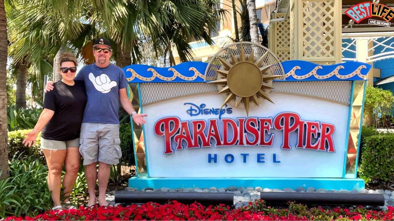 Disney’s Paradise Pier Hotel! Full Tour - Pool & Park View Room! + Dinner at California Adventure!