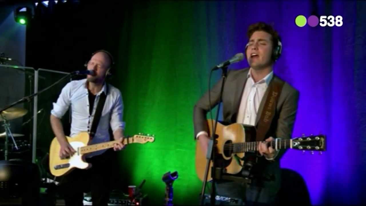 Douwe Bob - Multicoloured Angels (live bij Evers Staat Op)