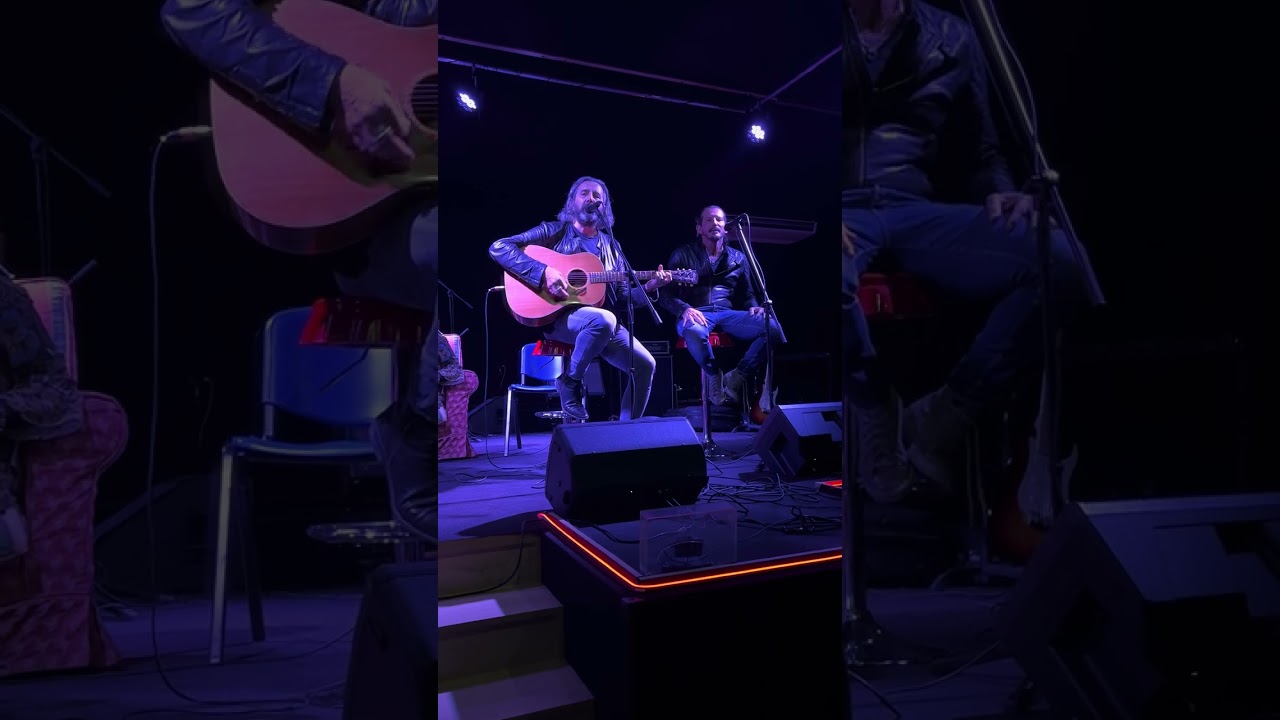 Omar Pedrini (Timoria) e Davide Apollo in &ldquo;Sole Spento&rdquo; per il Words and Music di Rocknrolla Eventi.