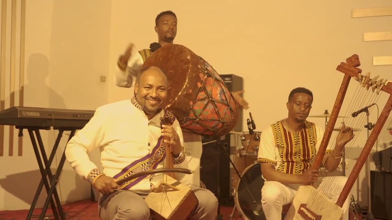Lubbo'ya Maganoki kai faarsiri/ድንቅ ያረዳዊ ዜማ የሲዳሚኛ መዝሙር