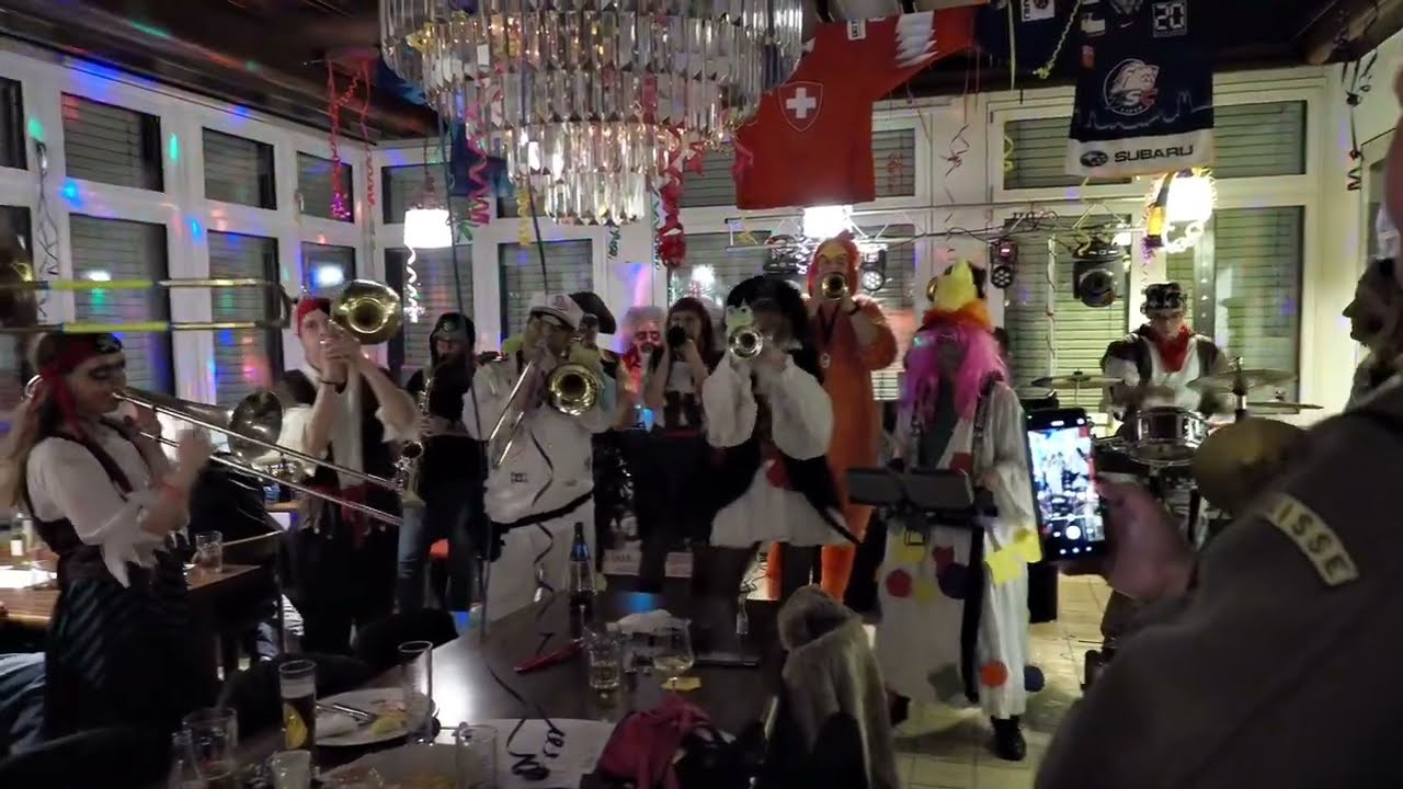 11er Fr&ouml;sch Guggenband at the 2024 Z&uuml;rich Carneval Fasnacht Uslumpete in Rest. Markethalle