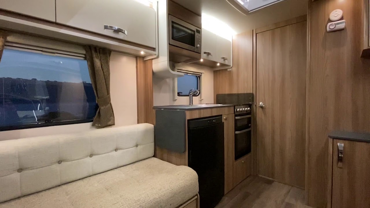 2020 Sprite Major 4 EB single axle island bed mid washroom