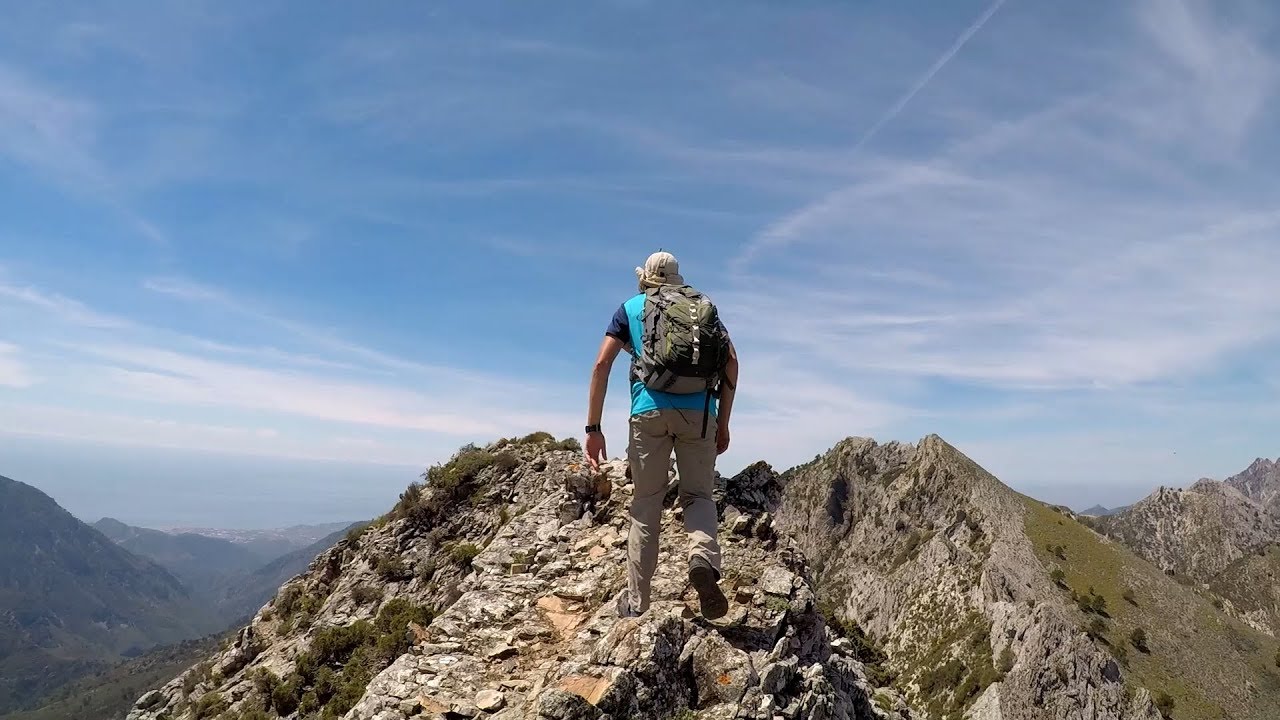 Cresta de la Cadena pasando por Piedra Sillada (Sierra de Almijara)